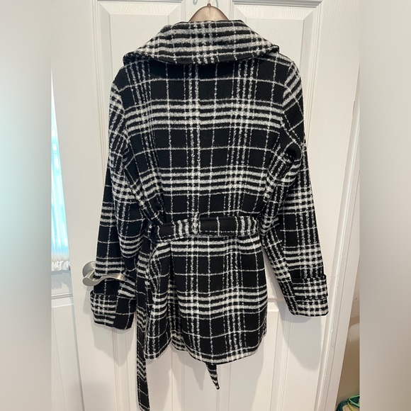 Maurice’s Dress Coat - Picture 3 of 3